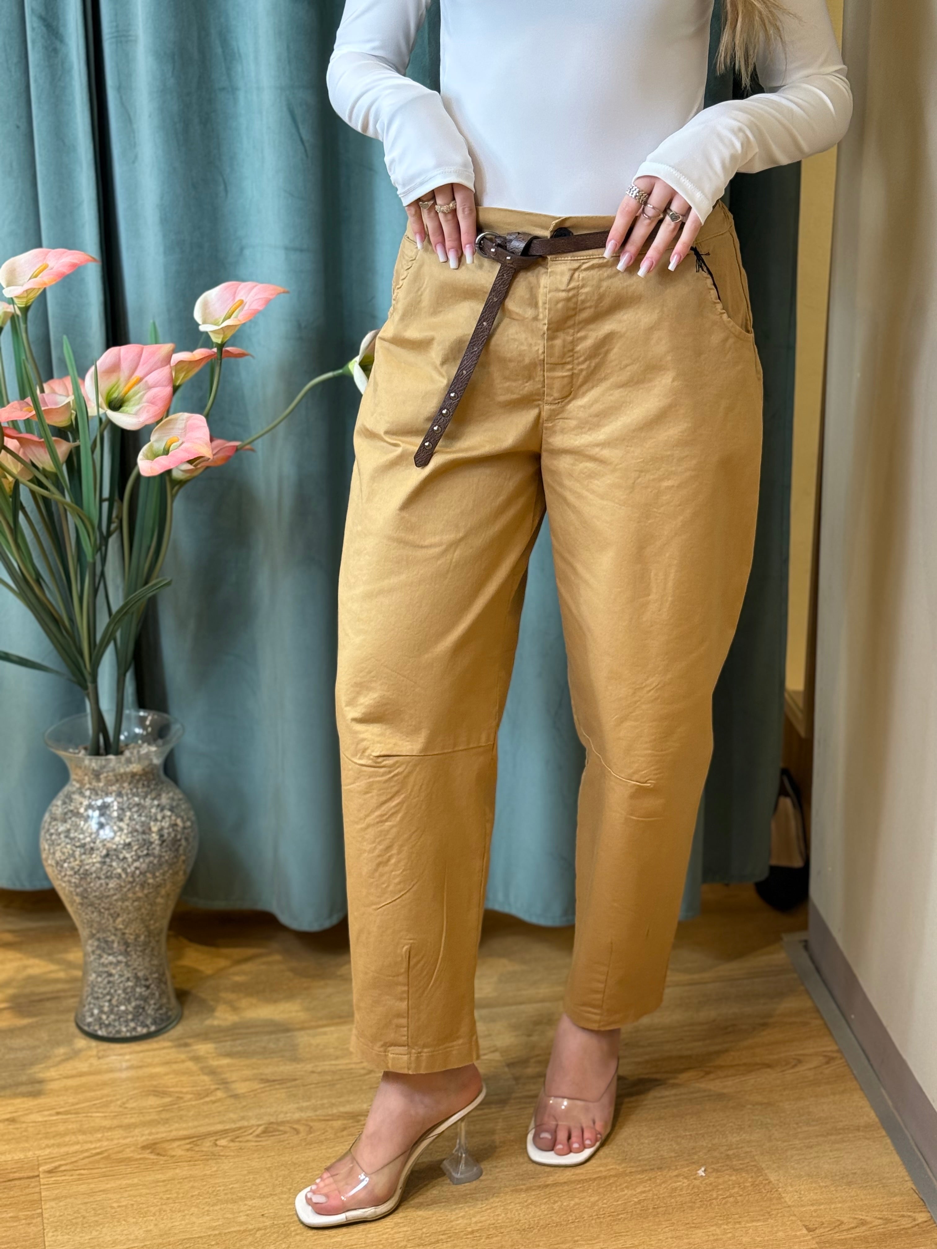 Pantalone Carrot con Cintura Beige