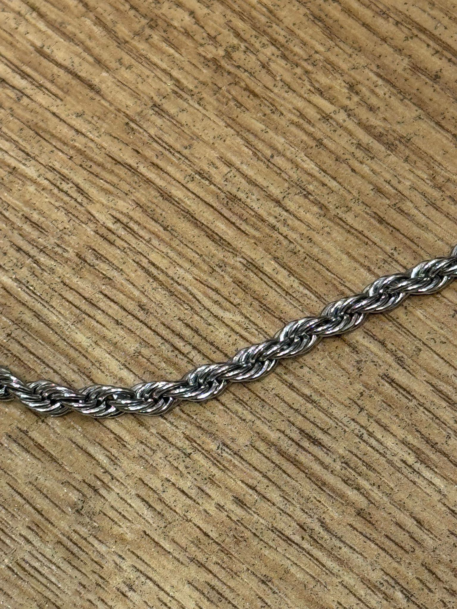 Collana String