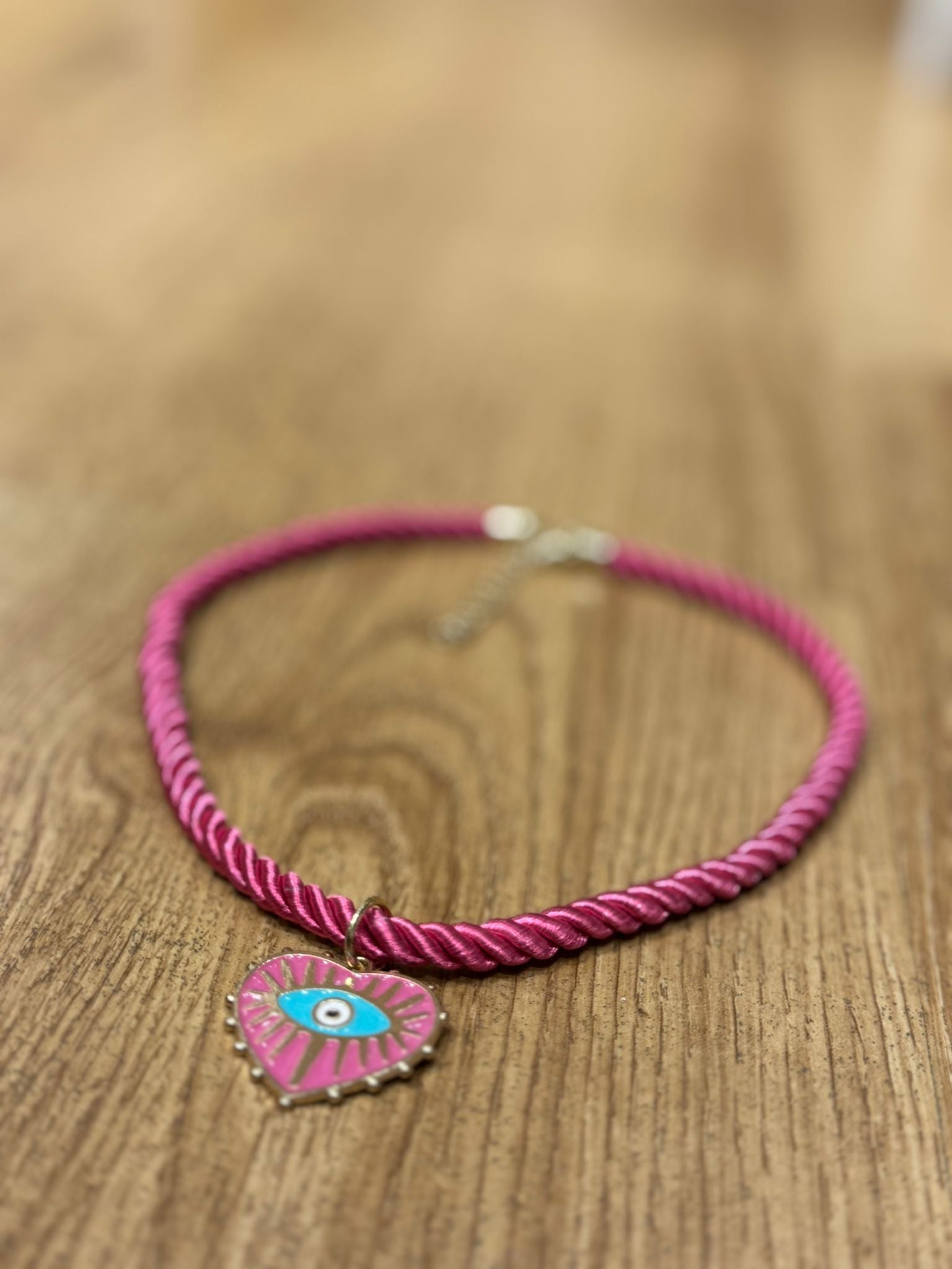 Collana Eyes