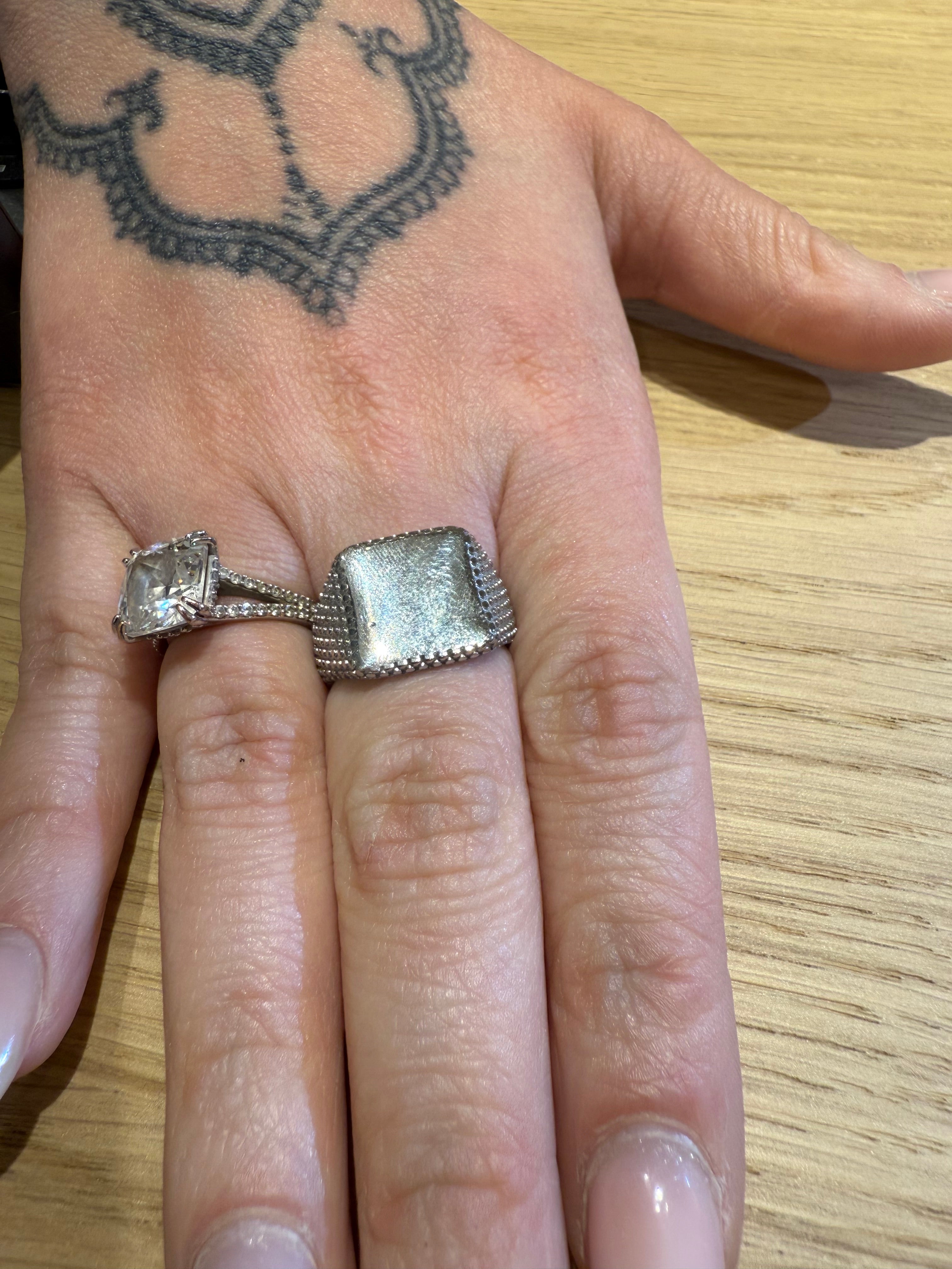 Anello Rowen